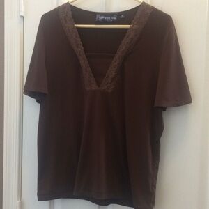 Susan Graver tee medium